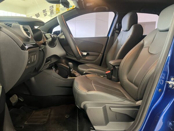 Captur Intense 1.3 Turbo - Image 14